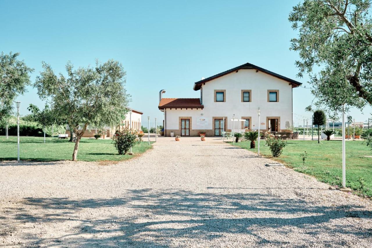 La Massaria Agriresort Orta Nova Kültér fotó