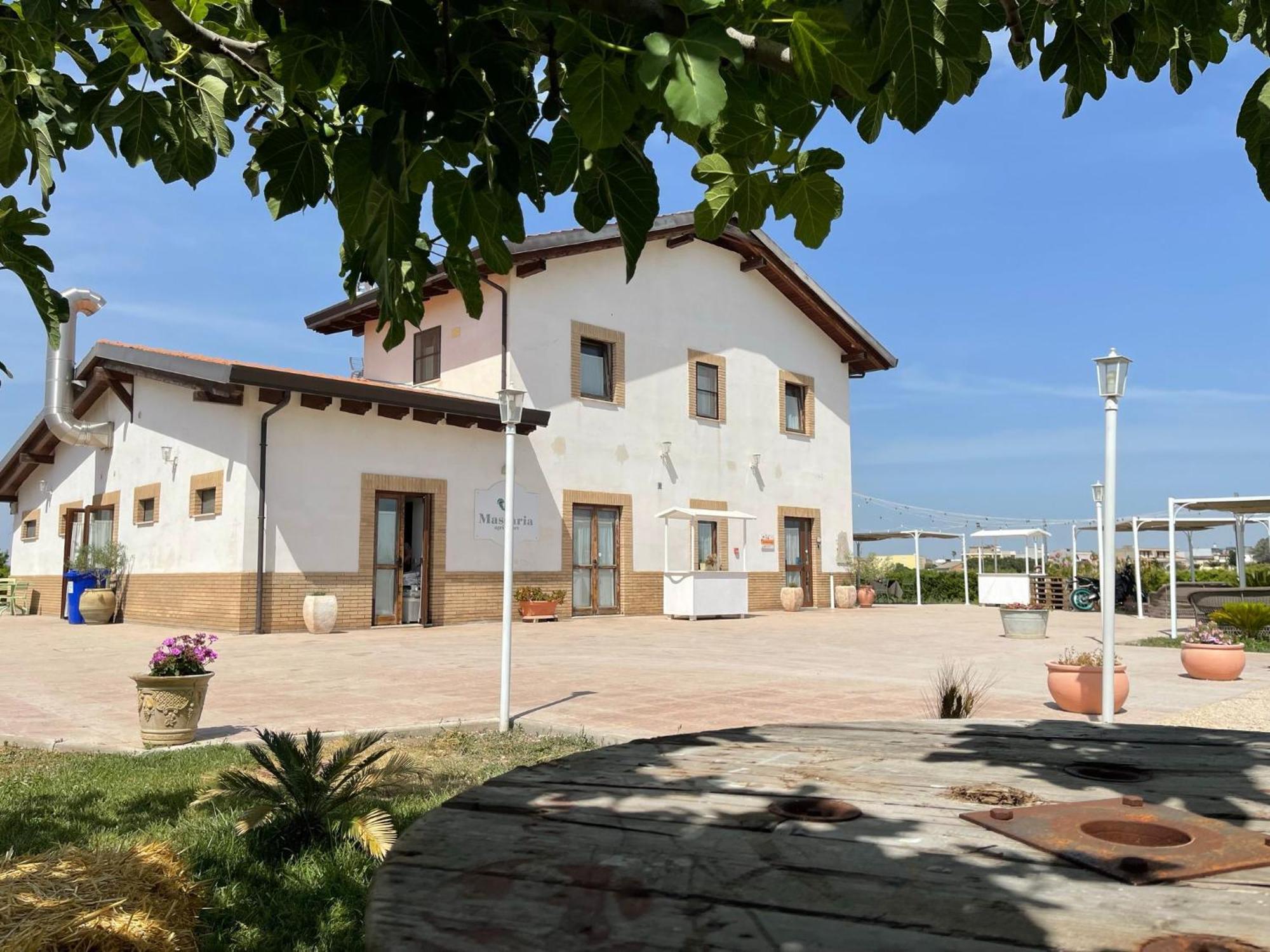 La Massaria Agriresort Orta Nova Kültér fotó